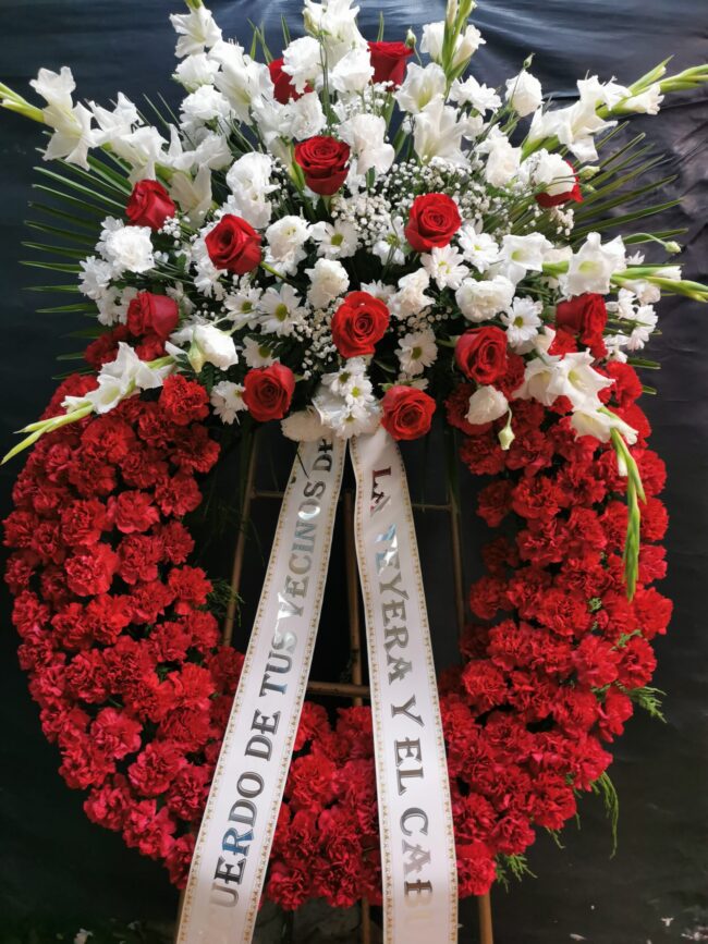 Corona para funeral de rosas rojas Asturias