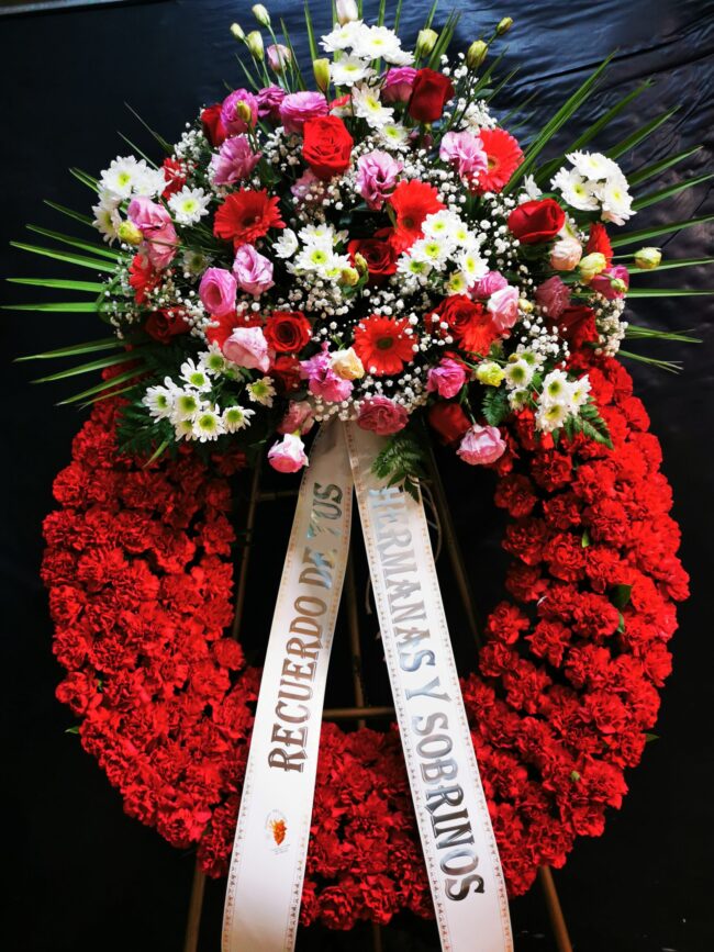 Corona para funeral de rosas rojas Asturias